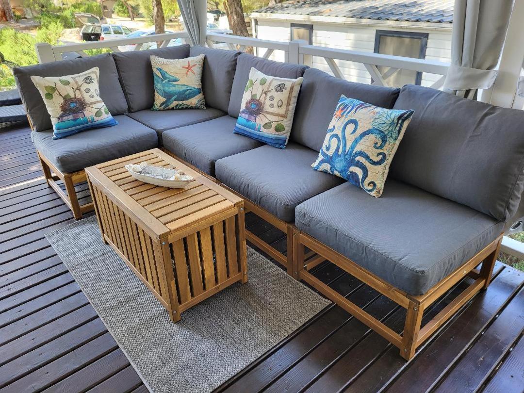 Mobilheim Andrea Wunderschoene Ferienwohnung Direkt Am Meer Jezera Ngoại thất bức ảnh